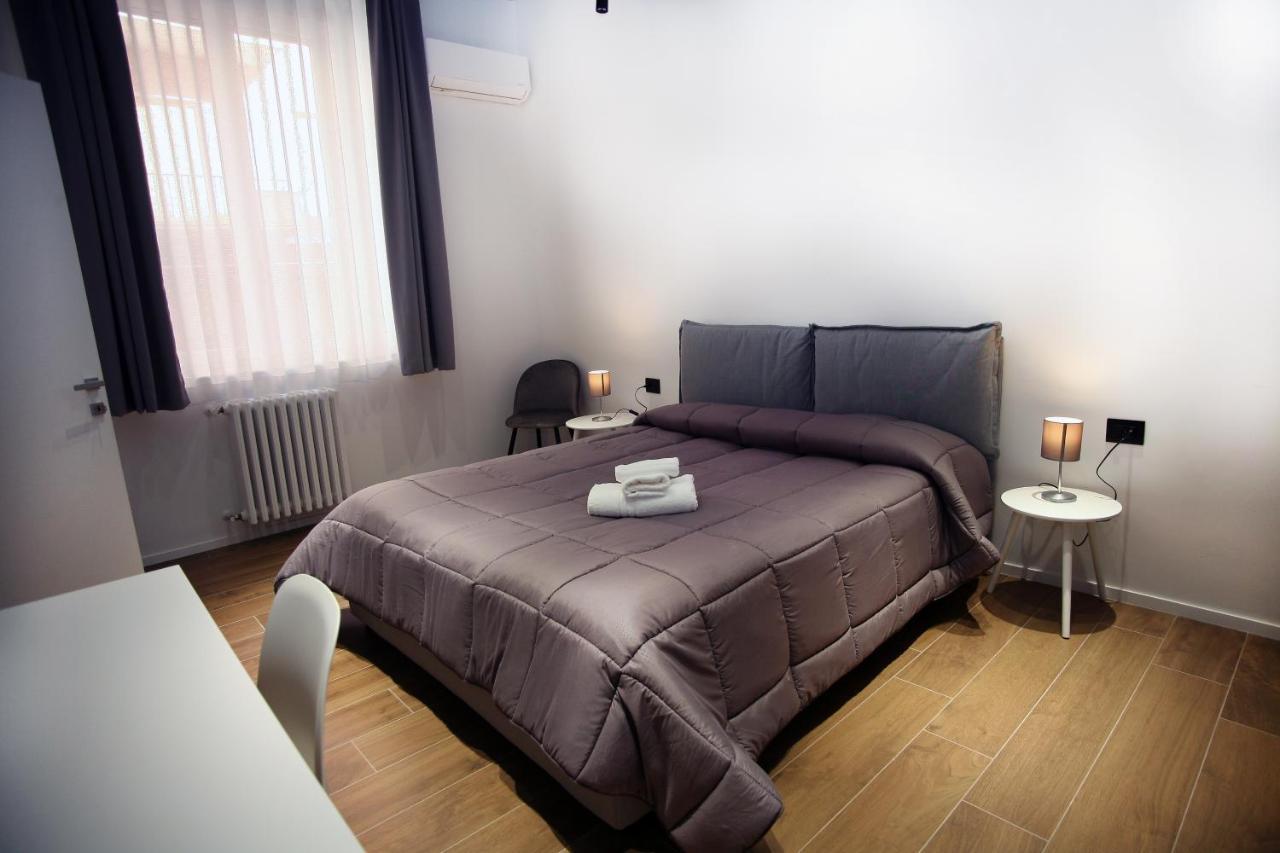 Business Home Via Isonzo B&B Foggia Exteriör bild